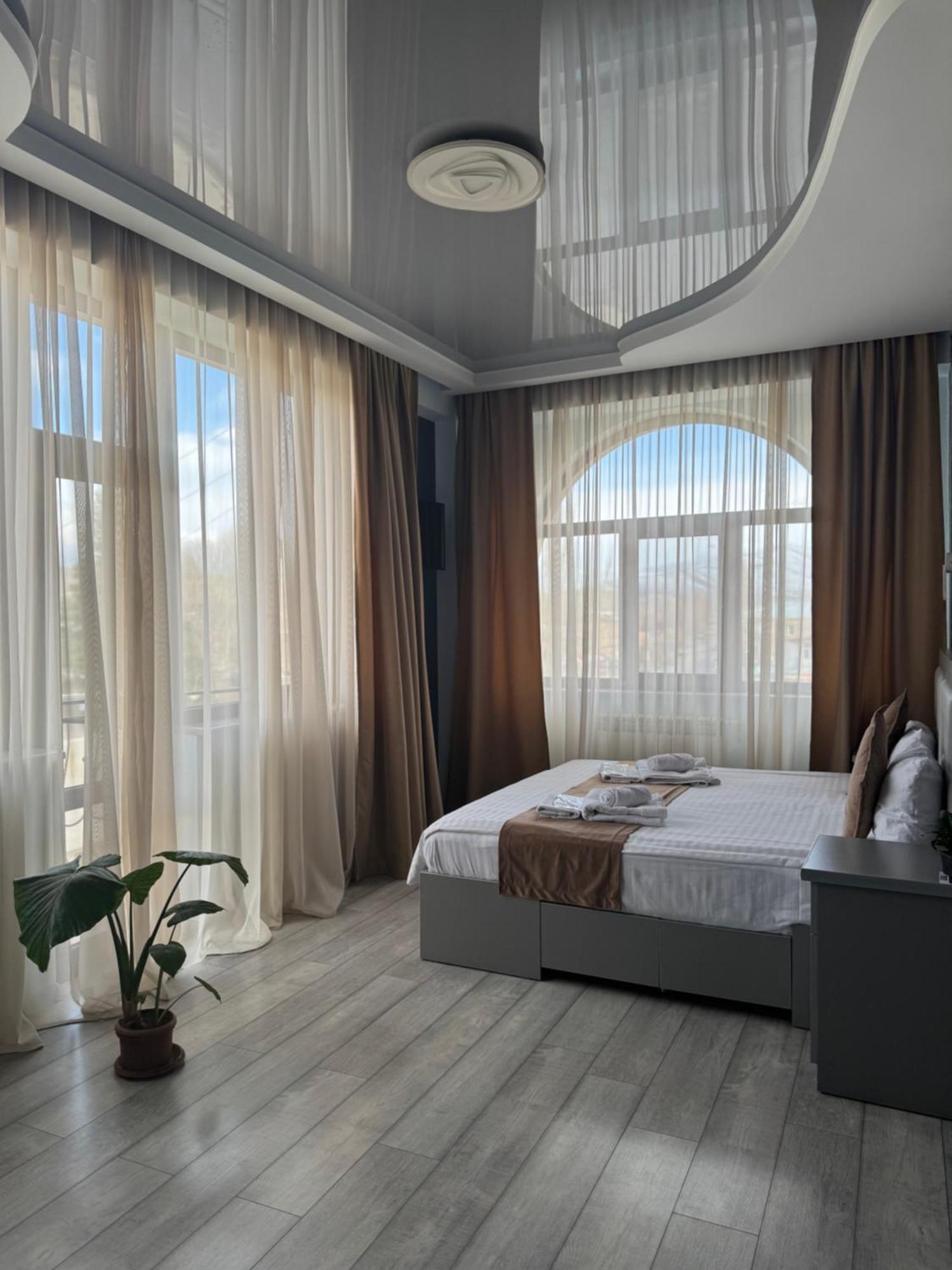 Flamenco Hotel Sisian Екстериор снимка